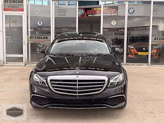 İlanımızdaki siyah Mercedes-Benz E 220 d